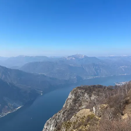 Vakantiehuis Acchiappasogni House Malgrate